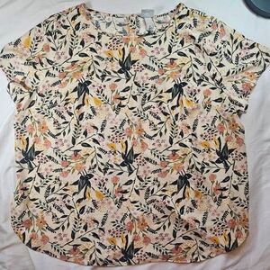 NWT Ava & Viv Womens Cream And Floral Short Sleeve Button Back Blouse Size 3X
